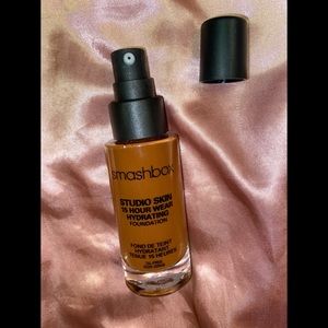 Smashbox Foundation